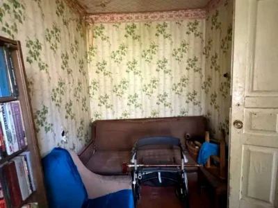 Будинок. Дніпро, Демократична