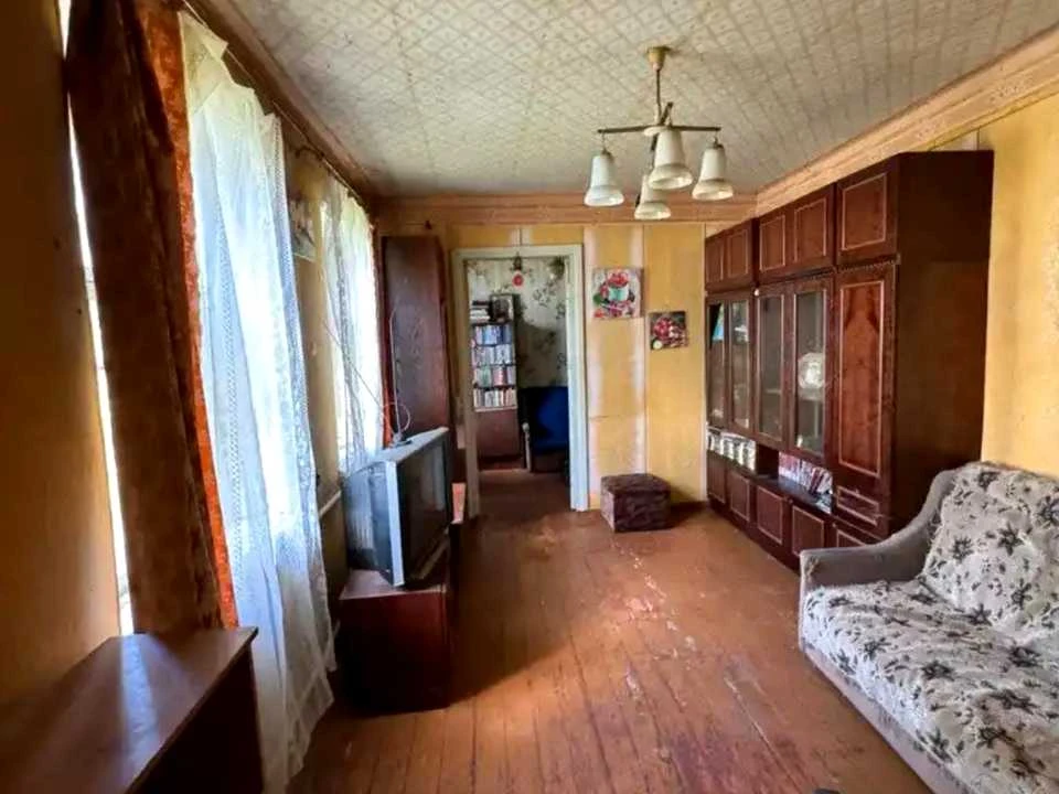 Будинок. Дніпро, Демократична
