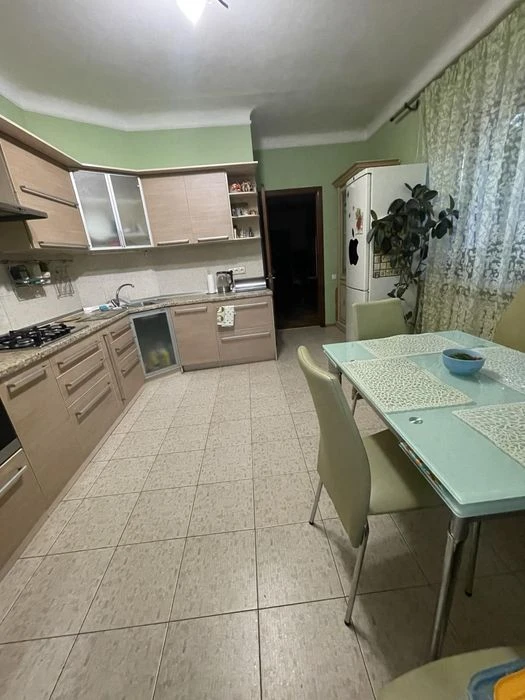 Продам якісний  будинок на Клочко
