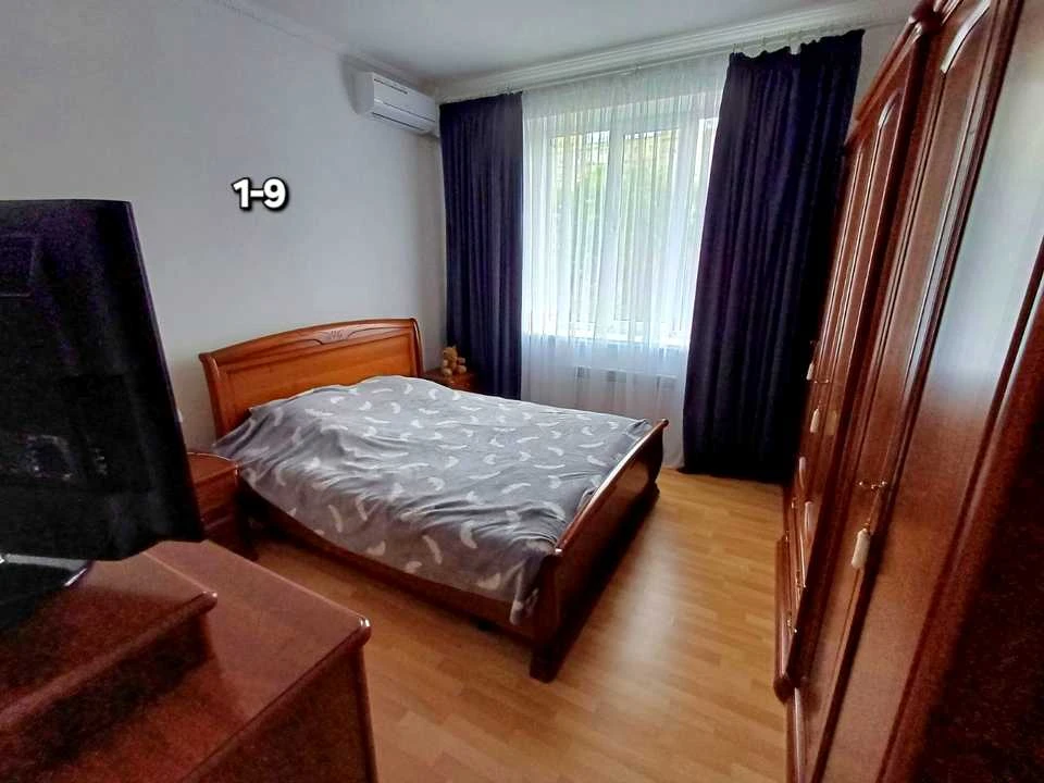 Будинок. Дніпро, Червоної Калини вул. (Ашхабадська)