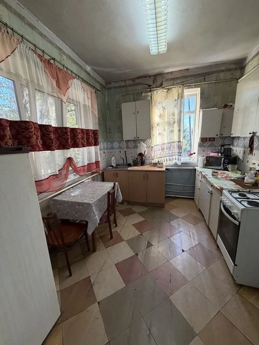 Продам дом р-н пр. Науки( быв. Гагарина), ж/м Победа.