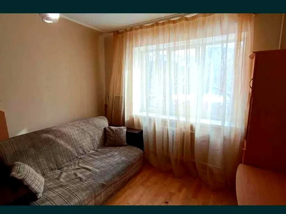 Apartment. Kharkiv, Vartovykh Neba St. (Tobolskaya)