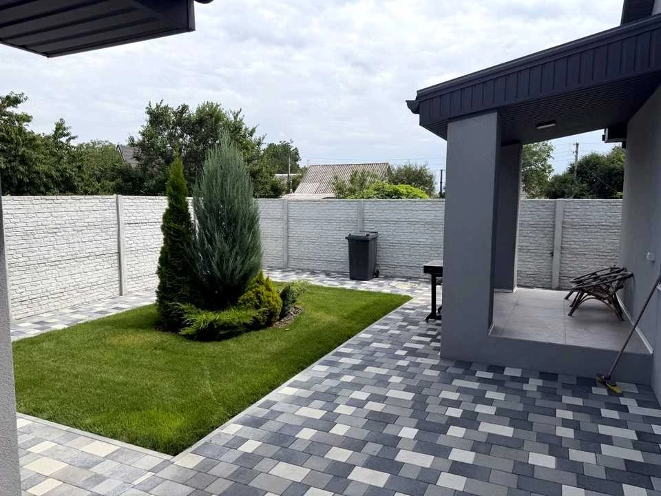Будинок. Дніпро, Іси Мунаєва вул. (Краснодонська)