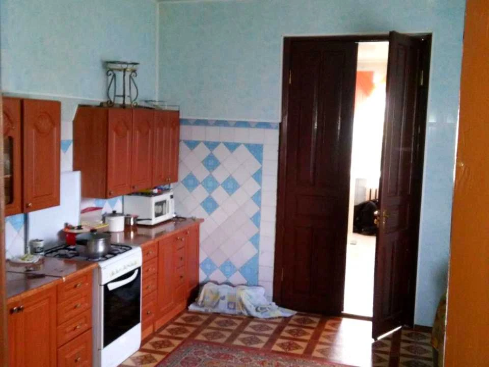Будинок. Дніпро, Новосибiрська вул.