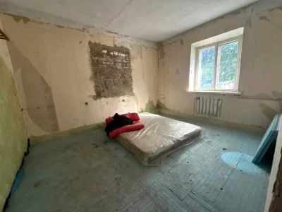 Будинок. Дніпро, Червона