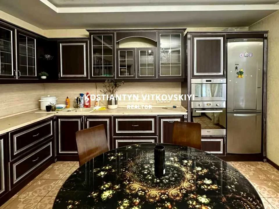 Будинок. Дніпро, Араратська вул.