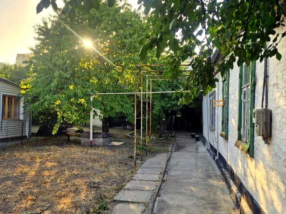 Будинок. Дніпро, Русанівська вул.