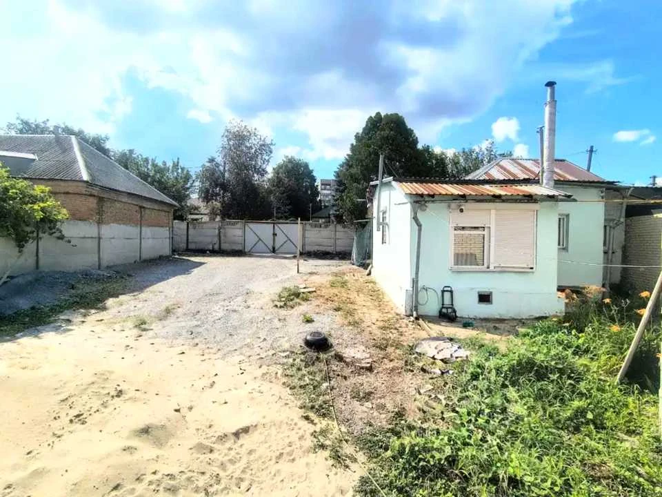 Будинок. Дніпро, Любомира Гузара вул.