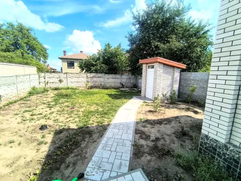 Будинок. Дніпро, Любомира Гузара вул.