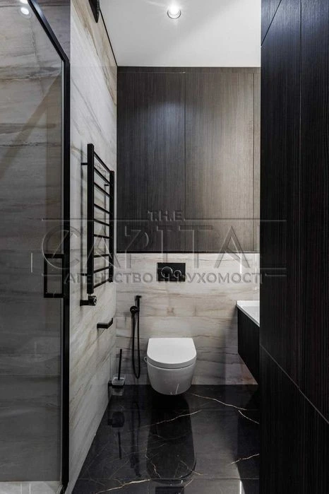 Residential complex "Boulevard Fontaniv" / newly renovated / Saperne Pole St., 5.
