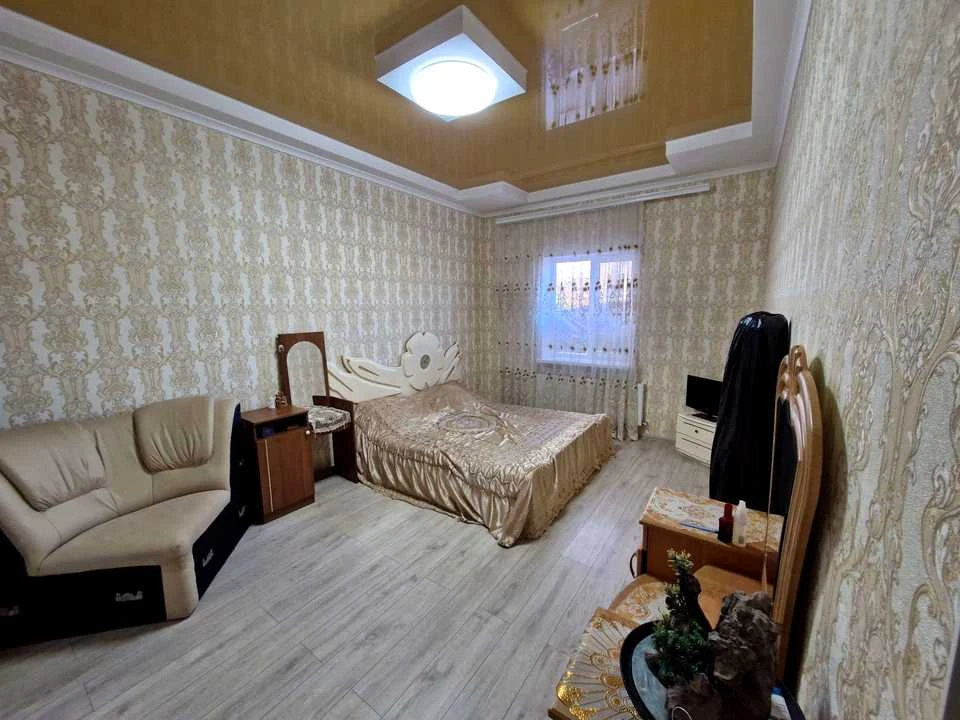 Будинок. Дніпро, Червоної Калини вул. (Ашхабадська)