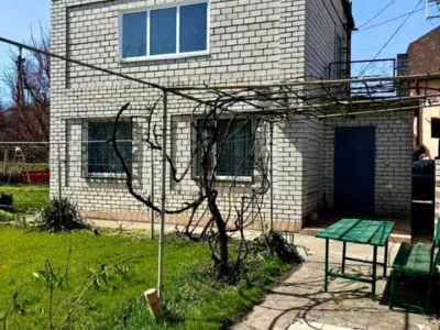 Будинок. Дніпро, Горіхова вул.