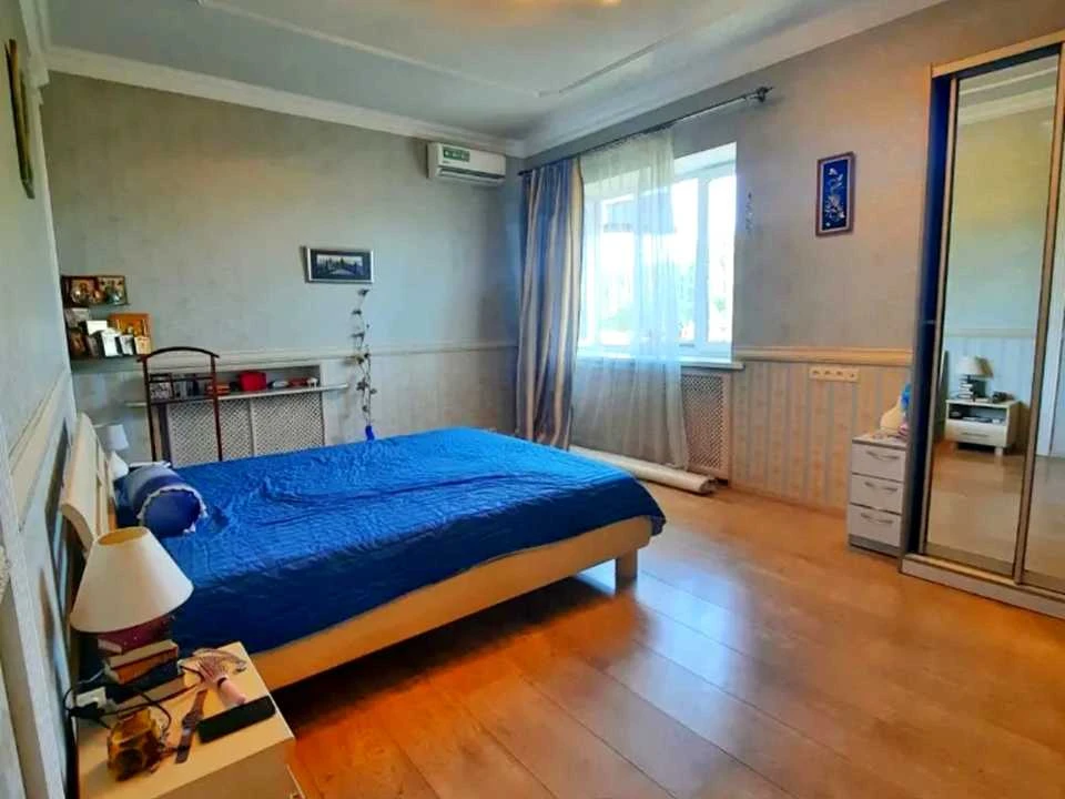 Будинок. Дніпро, Новаторська вул.