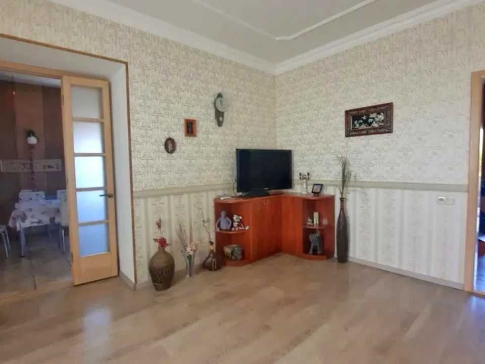 Будинок. Дніпро, Новаторська вул.