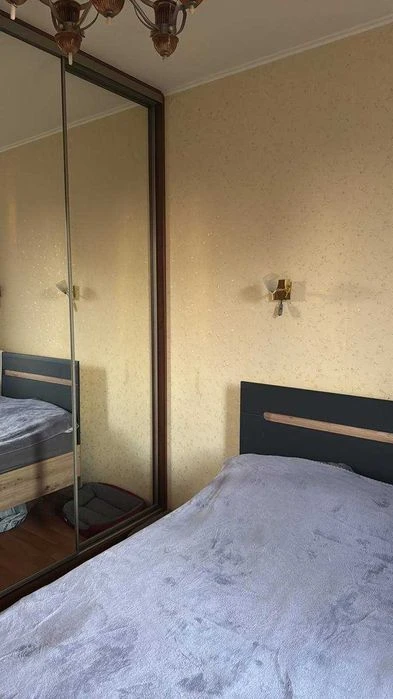 I will sell a 2-room apartment on Academician Pavlova Street, 313 "B", GAZ!! CIR