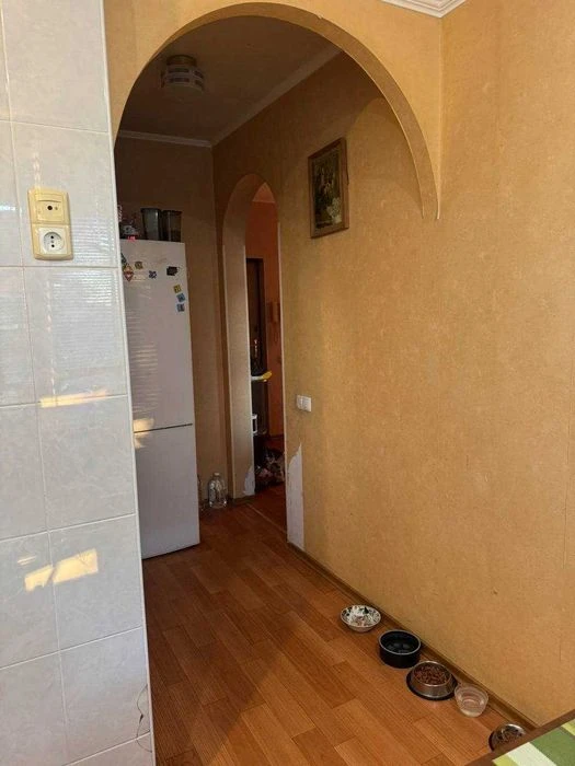 I will sell a 2-room apartment on Academician Pavlova Street, 313 "B", GAZ!! CIR