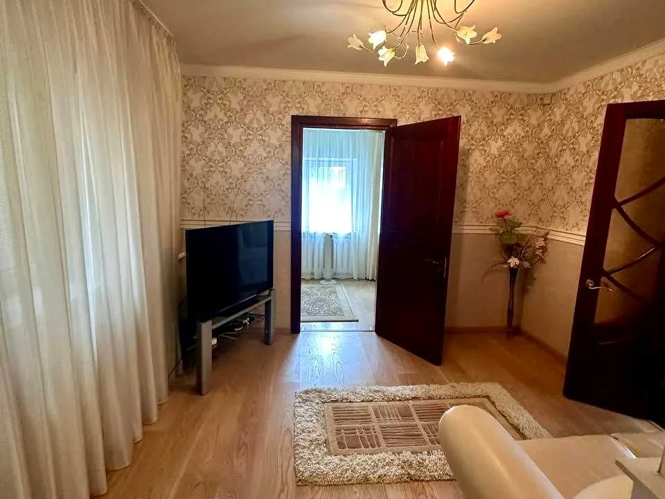 Будинок. Дніпро, Дорожна вул.