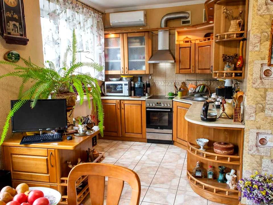 Будинок. Дніпро, Німецька вул. (Томська)
