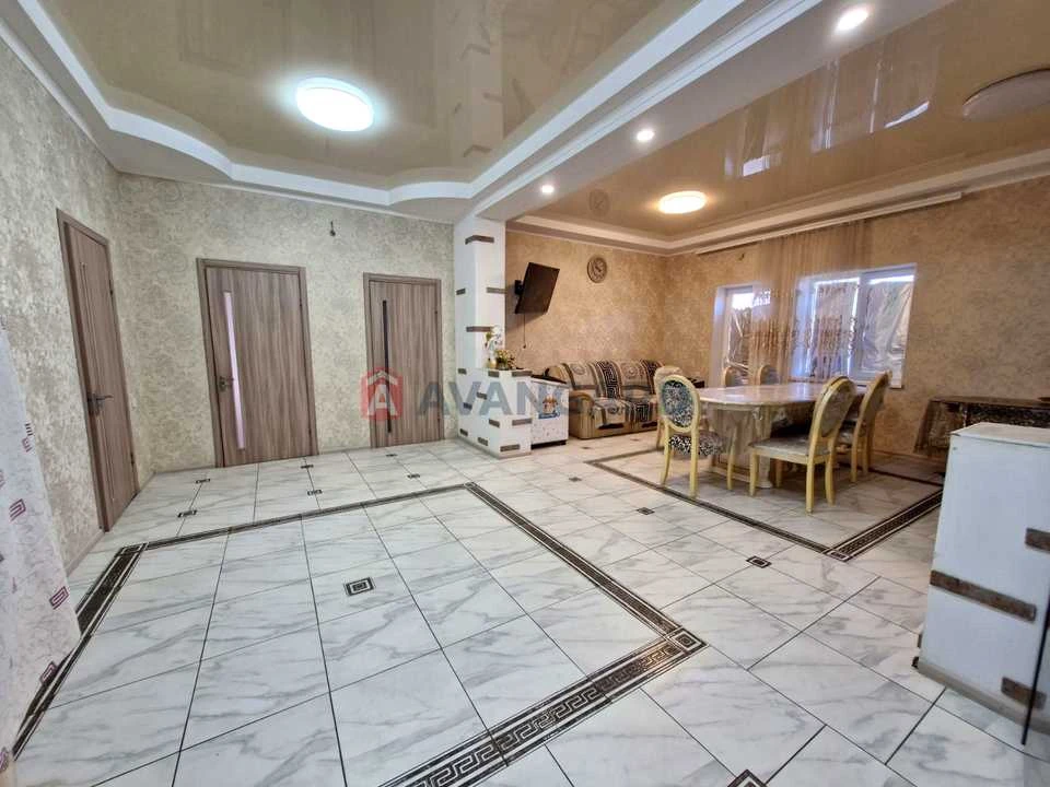 Будинок. Дніпро, Червоної Калини вул. (Ашхабадська)