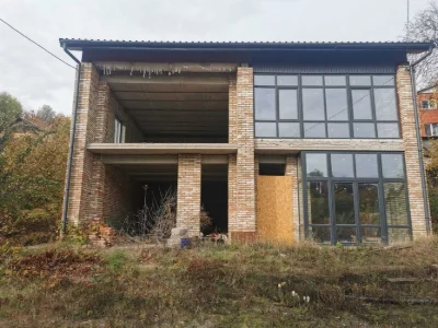 Продам дом дуплекс в центре
