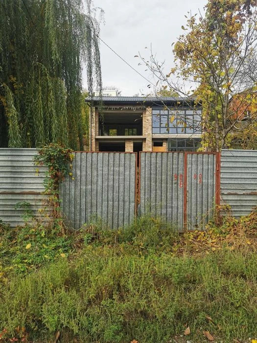 Продам дом дуплекс в центре