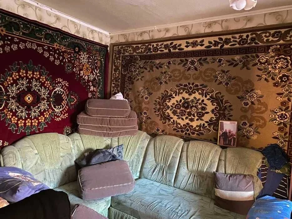 Продам 2 дома на участке, Мирный, ул. В. Сидуры (Ткаченко)