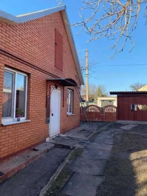 Продам 2 дома на участке, Мирный, ул. В. Сидуры (Ткаченко)