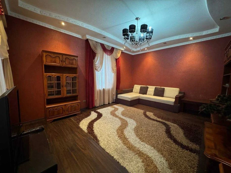 Продам будинок, центральна частина міста, вул. Володарського