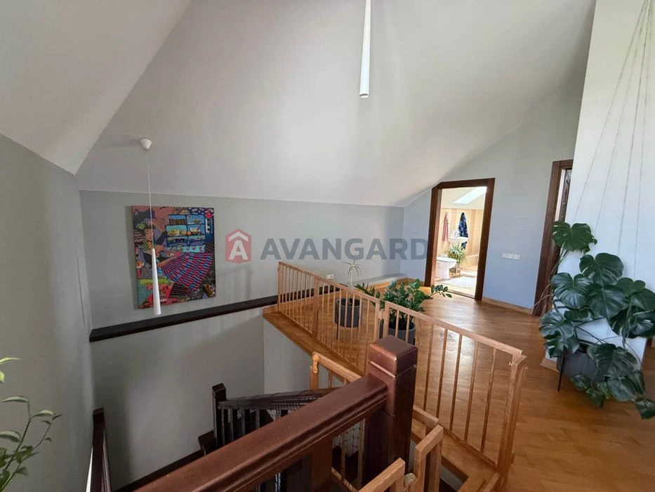 Продам 2эт дом 240м с ремонтом,баня,ГАЗ,кирпич,Царское Село,