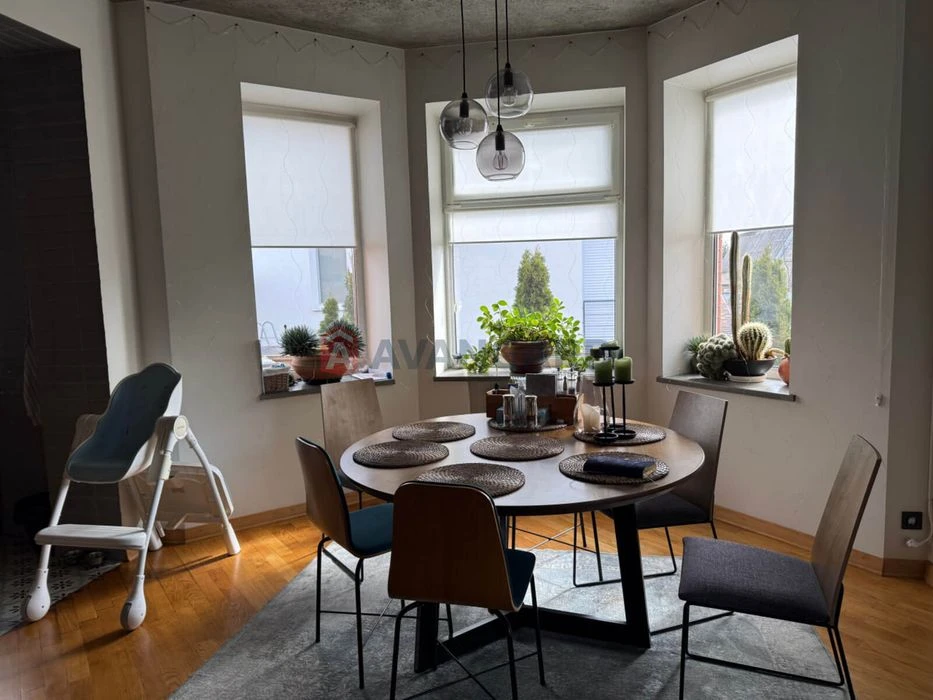 Продам 2эт дом 240м с ремонтом,баня,ГАЗ,кирпич,Царское Село,
