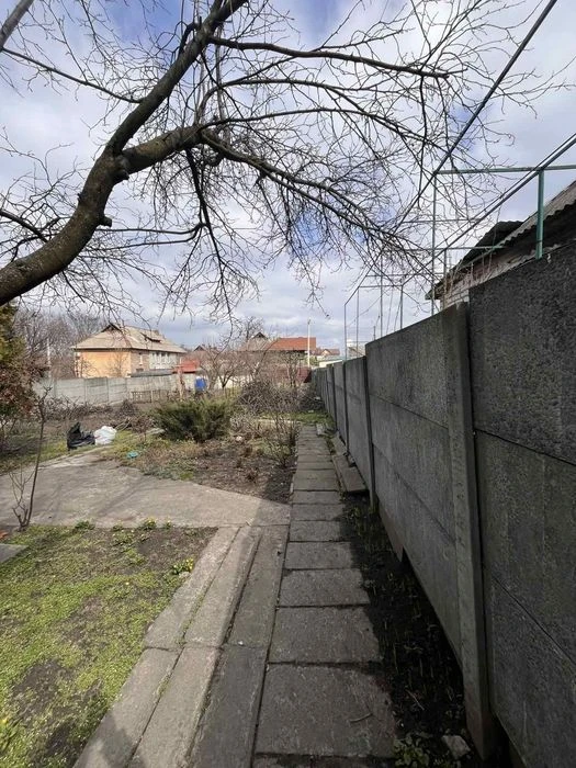 Продам часть коттеджа на улице Революционной