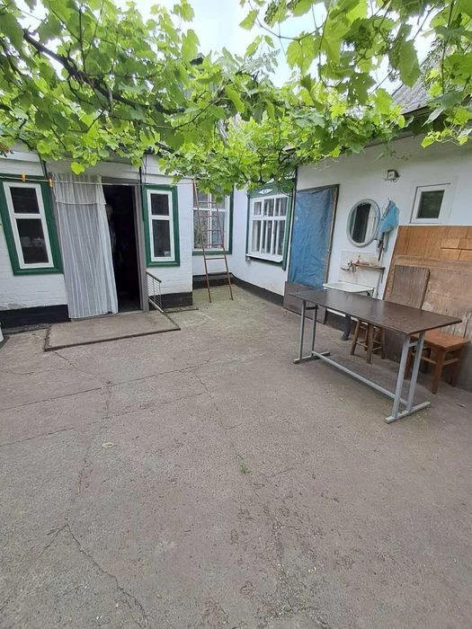 Продам дом 77 кв.м. Ремонт. Большой гараж. П-т Металлургов.