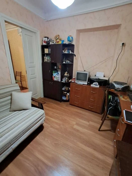 Продам дом 77 кв.м. Ремонт. Большой гараж. П-т Металлургов.