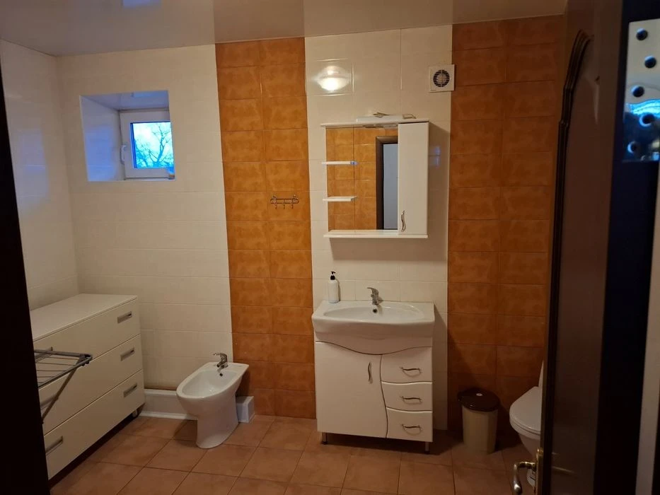 Продам свій житловий будинок (від власника), гарна пропозиці