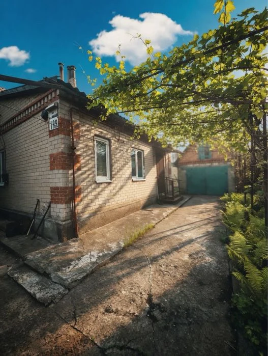 Продам дом на Мирном! 12 квартал!