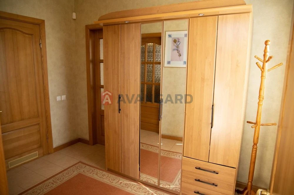Продам шикарный дом Новоселовка