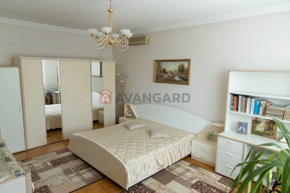 Продам шикарный дом Новоселовка