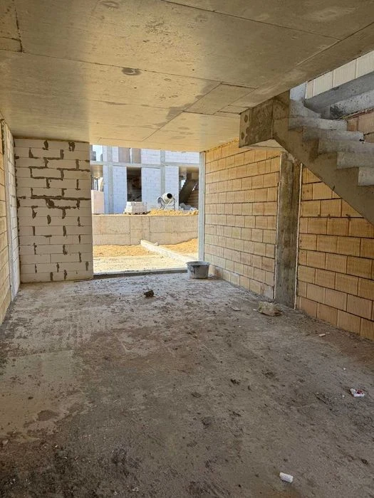 TOWNHOUSE near Odessa | Rescheduling | GAS | land in own hands