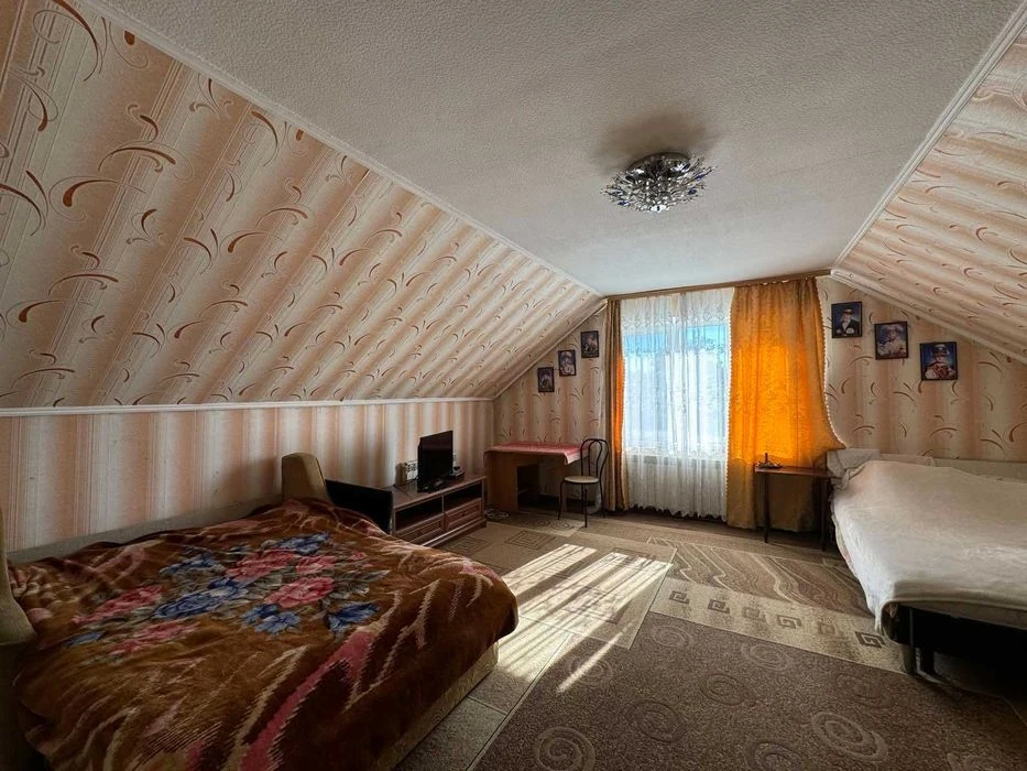 Продам будинок на Мирному