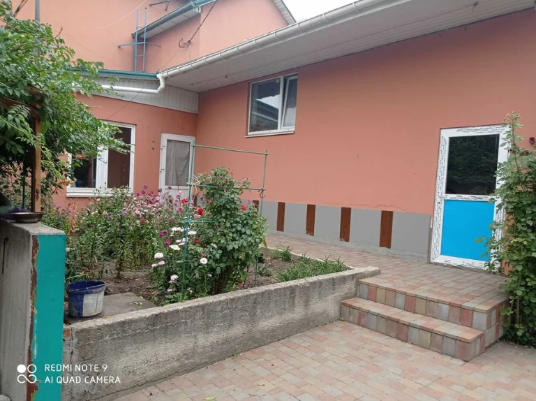 Продам будинок на Мирному