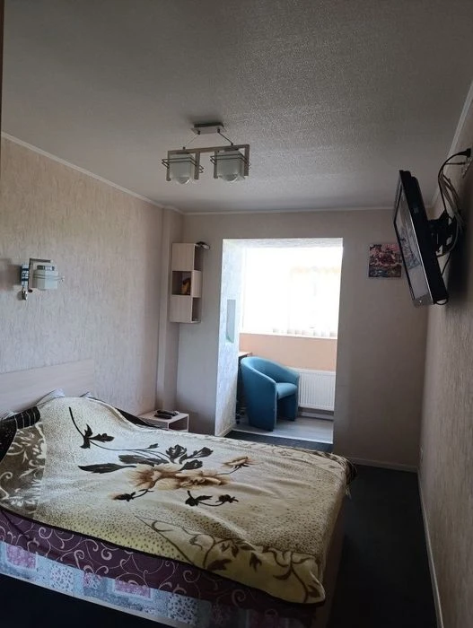 H S2 Selling a 4-room apartment in Saltovka, 604 microdistrict