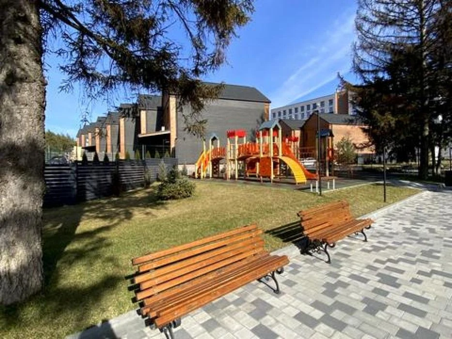 Елітний будинок з видом на річку ЖК Comfort City Lagoon, Дні