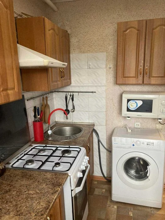 Продам будинок на вул. Леонтовича, буд. 25