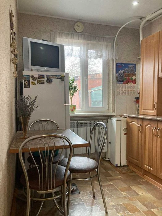 Продам будинок на вул. Леонтовича, буд. 25