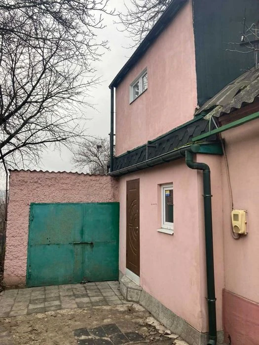 Продам будинок на вул. Леонтовича, буд. 25