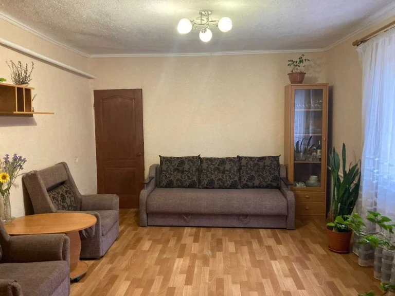 Продам будинок на вул. Леонтовича, буд. 25