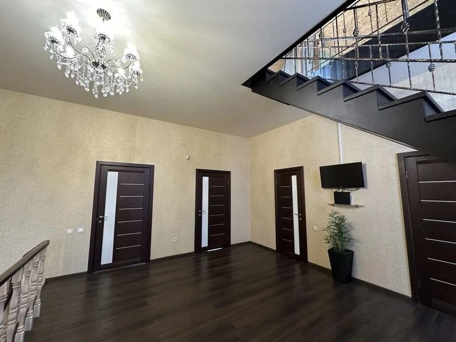 Продам дом 250 м2  Клочко Левый берег