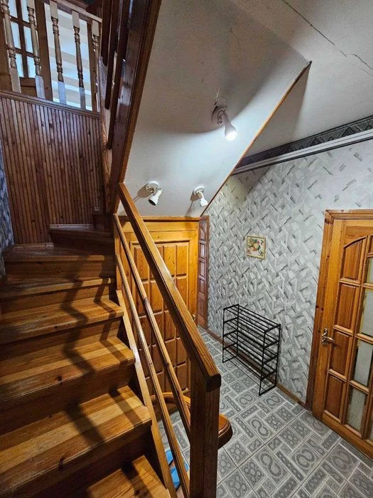 Продам будинок 195м в районі О.Поля