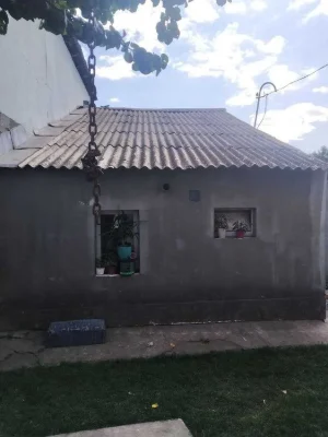 Продажа дома в общем дворе.