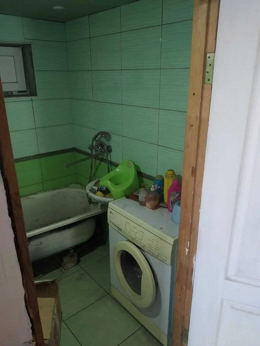 Продажа дома в общем дворе.
